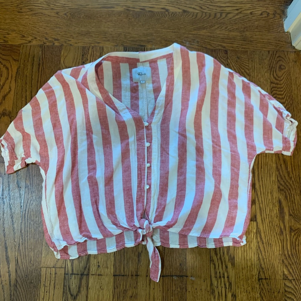 Super cute and slightly cropped red and white top. Great for a 4th of July party
